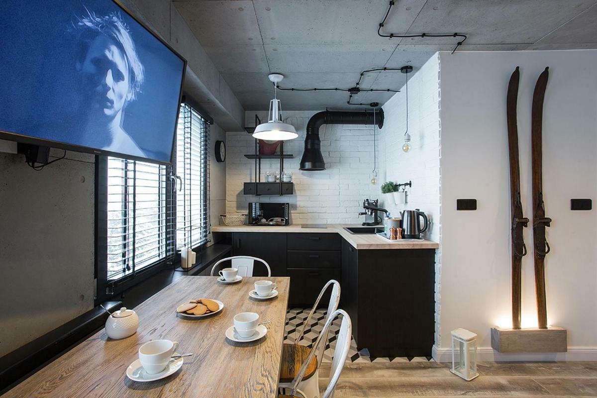 Loft Ustrzyki Apartment Ustrzyki Dolne Bagian luar foto